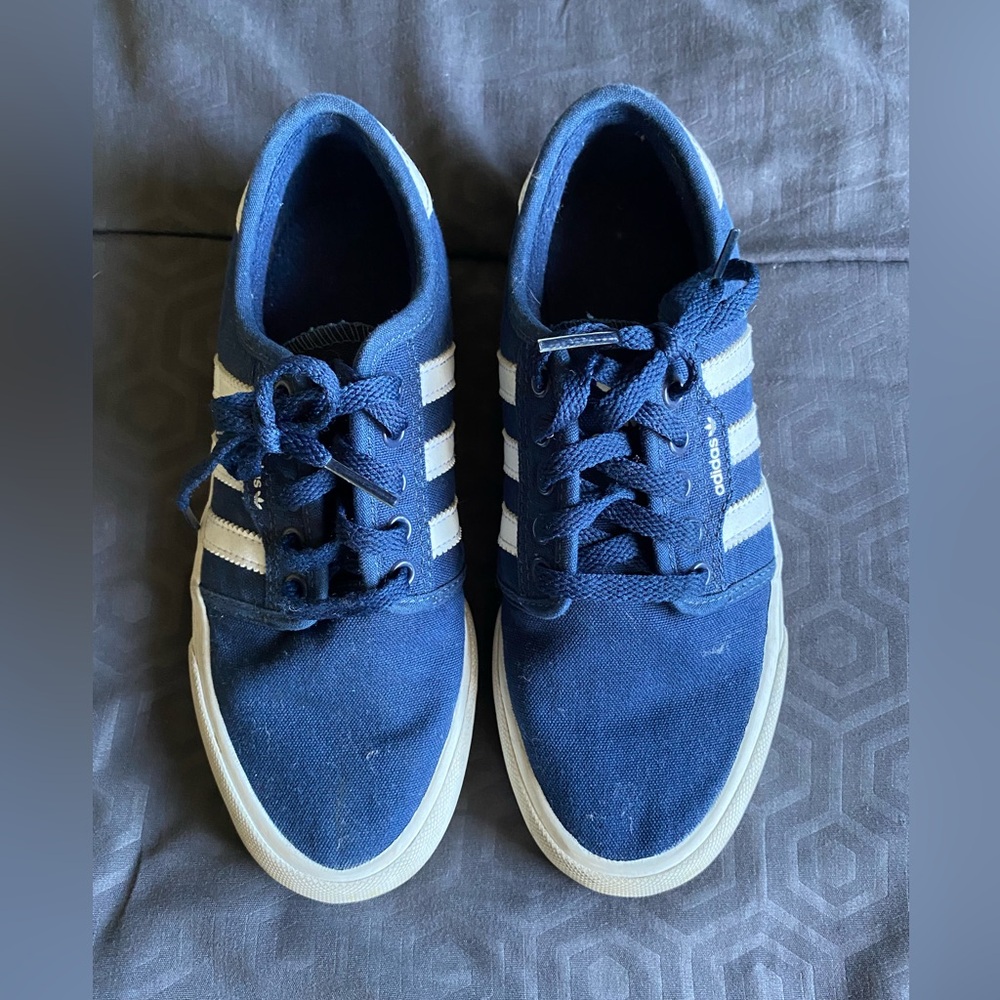 Adidas 3y kids shoes